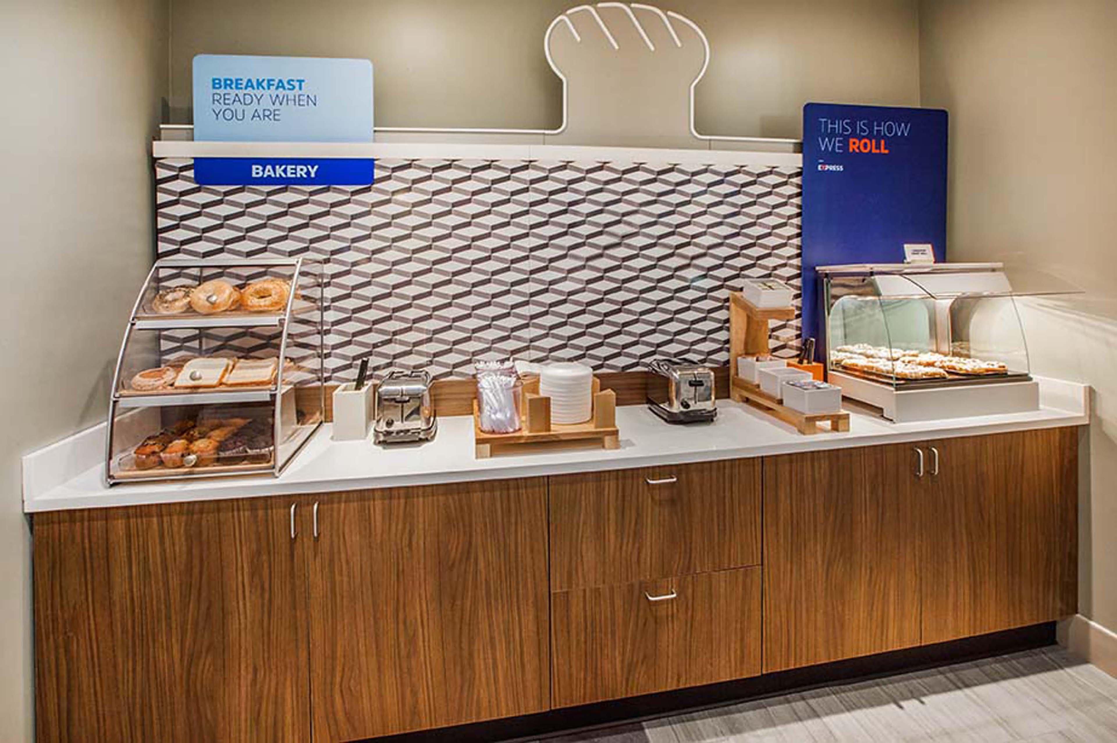 Holiday Inn Express & Suites Roanoke Rapids By Ihg Eksteriør billede