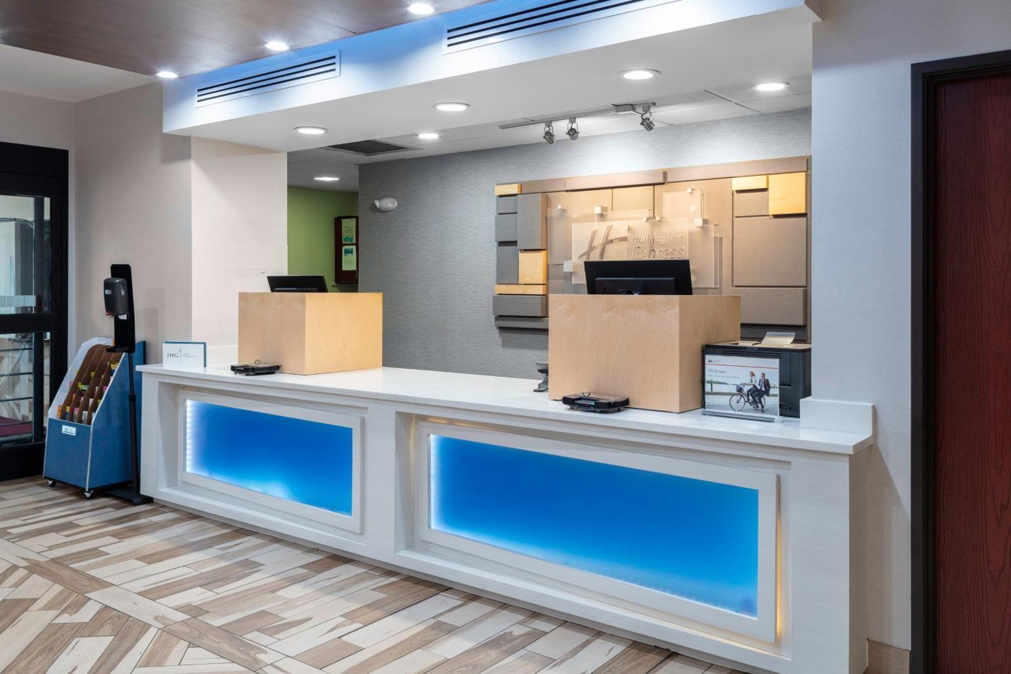 Holiday Inn Express & Suites Roanoke Rapids By Ihg Eksteriør billede