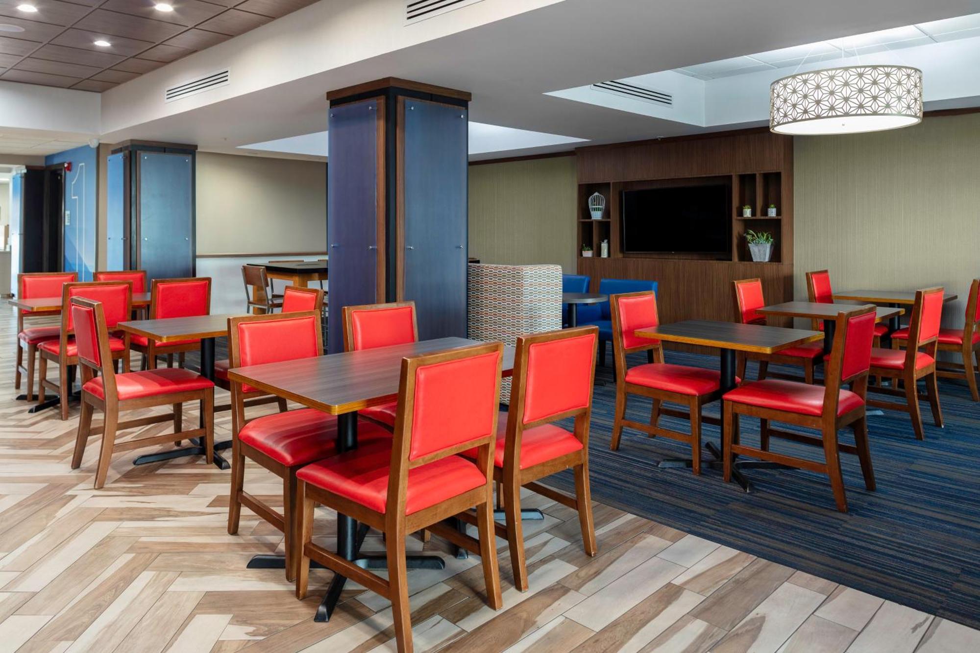 Holiday Inn Express & Suites Roanoke Rapids By Ihg Eksteriør billede