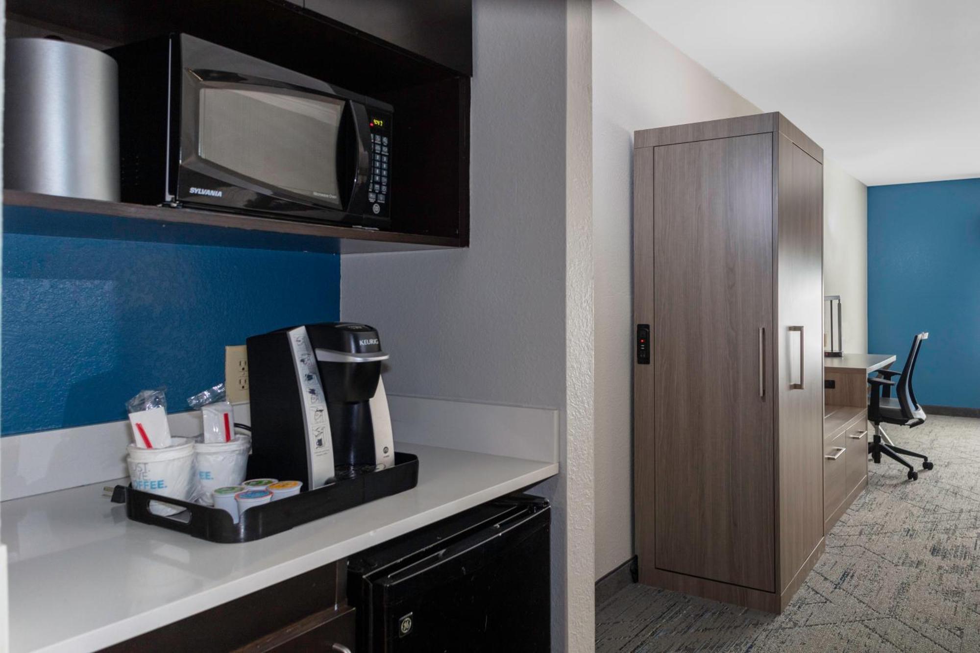 Holiday Inn Express & Suites Roanoke Rapids By Ihg Eksteriør billede