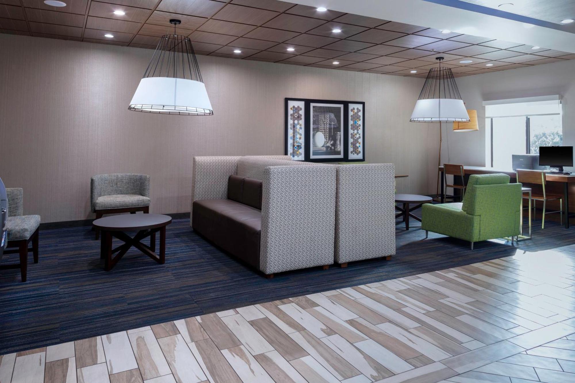 Holiday Inn Express & Suites Roanoke Rapids By Ihg Eksteriør billede