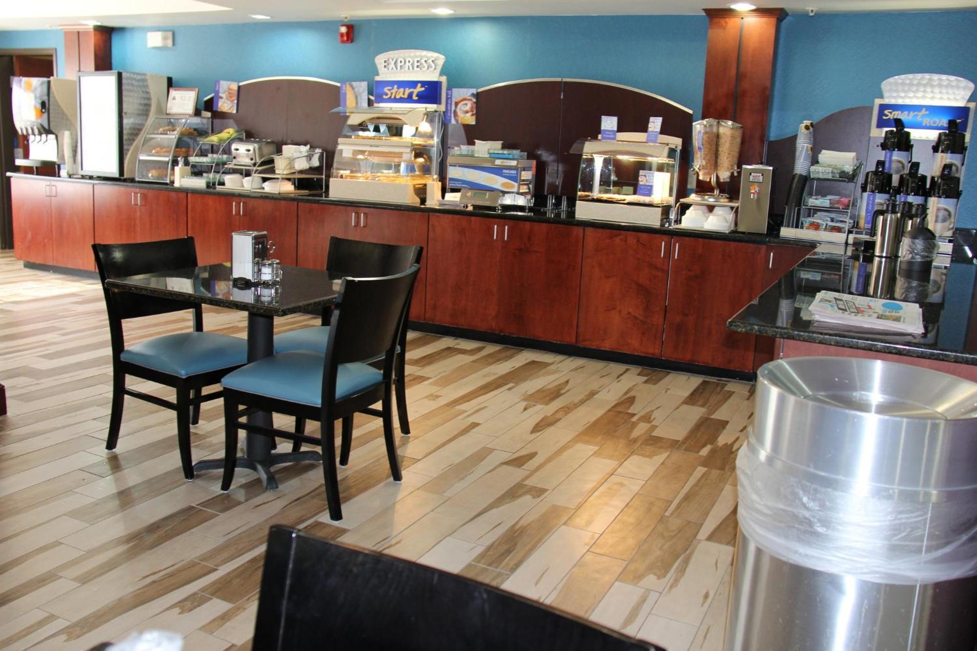 Holiday Inn Express & Suites Roanoke Rapids By Ihg Eksteriør billede