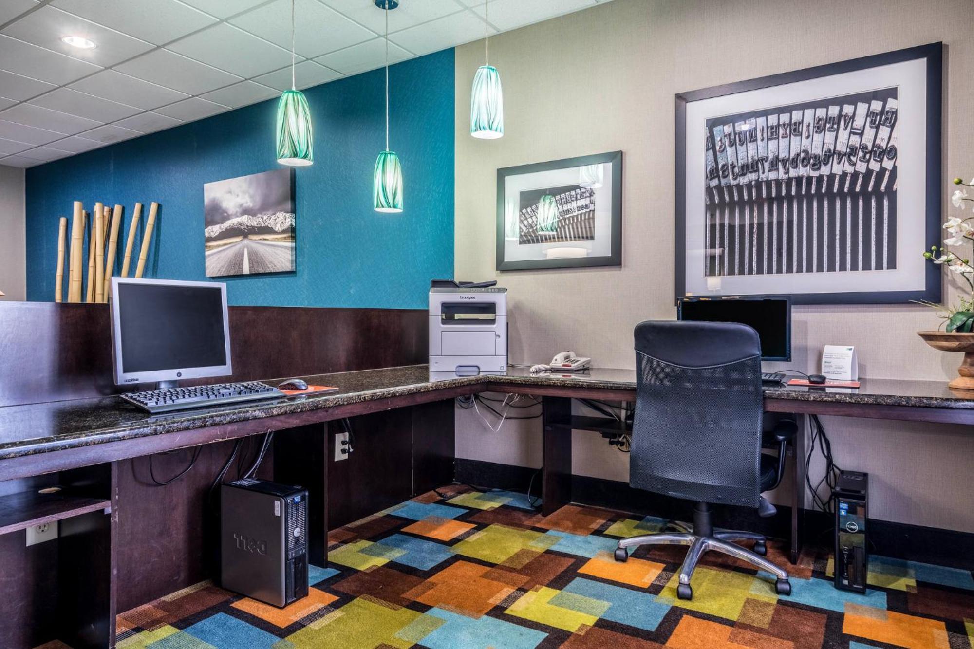 Holiday Inn Express & Suites Roanoke Rapids By Ihg Eksteriør billede