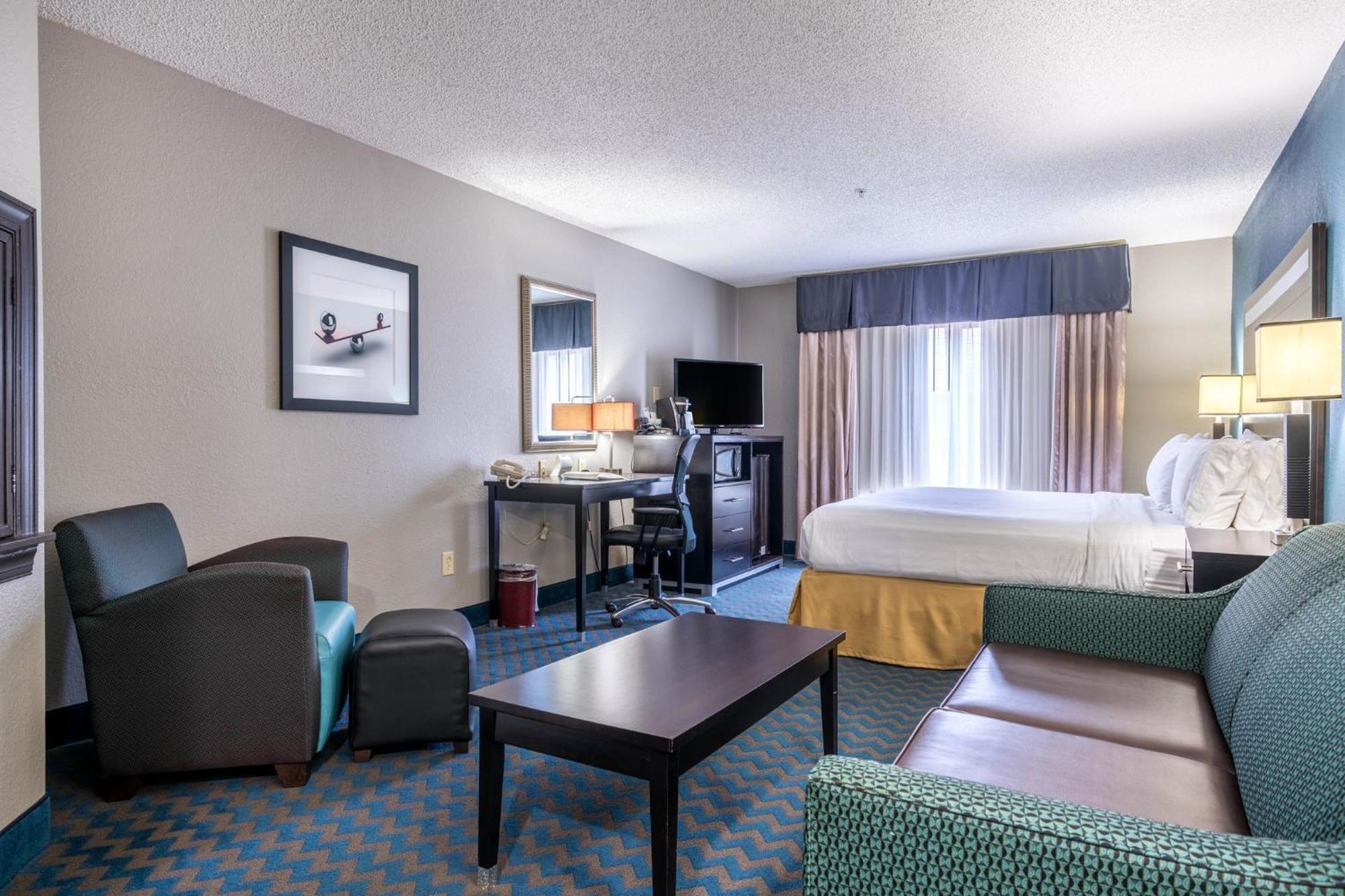 Holiday Inn Express & Suites Roanoke Rapids By Ihg Eksteriør billede