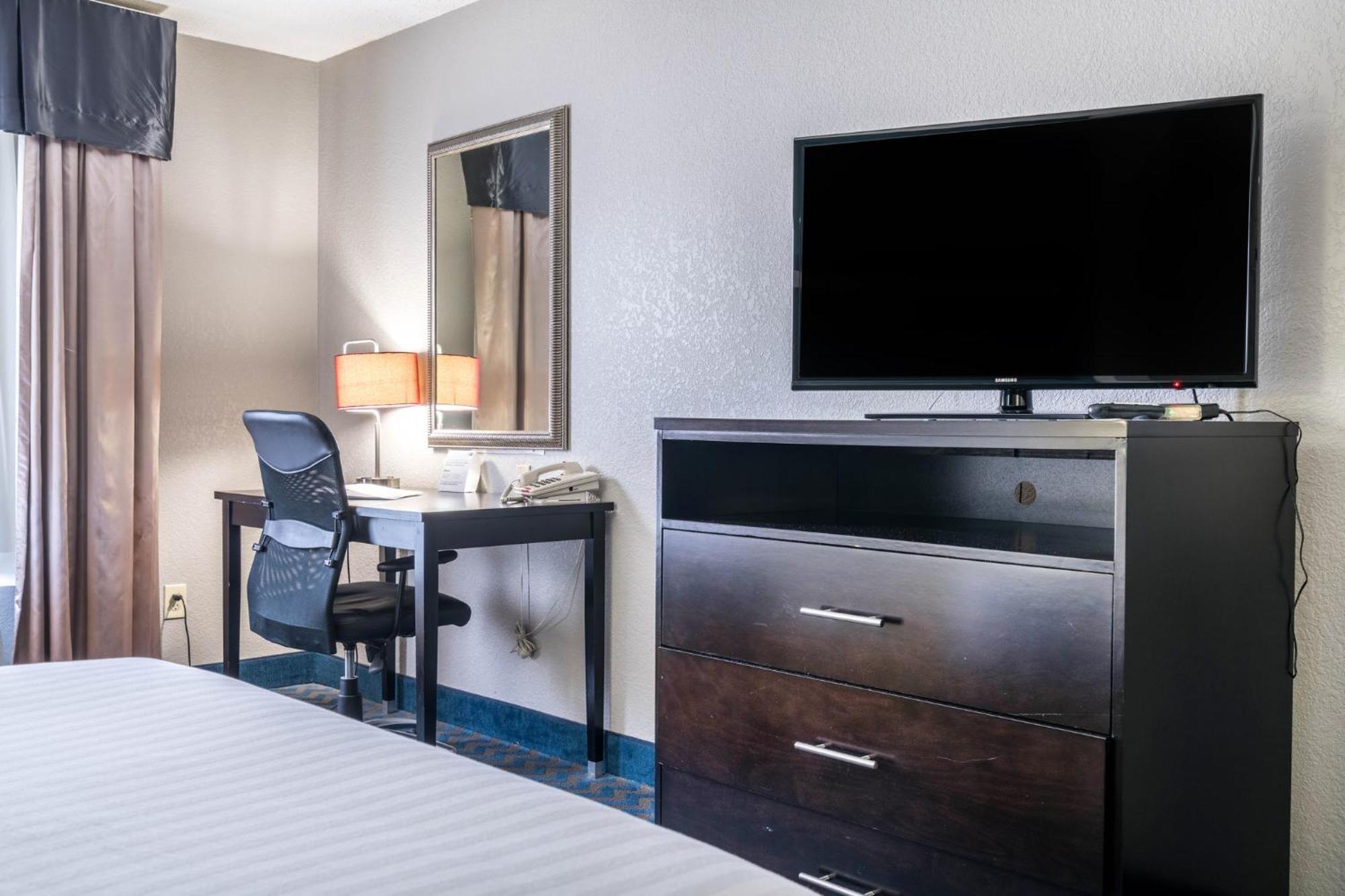 Holiday Inn Express & Suites Roanoke Rapids By Ihg Eksteriør billede